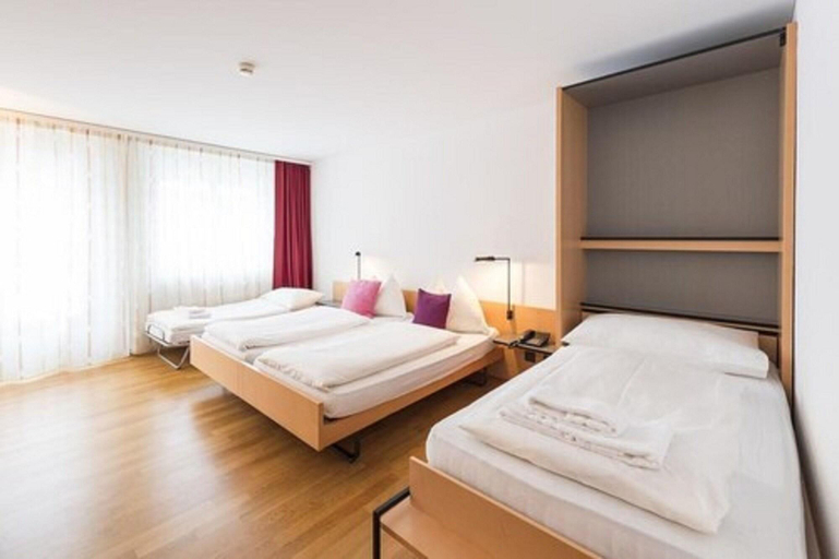 Bedroom 3, Hotel Krone, Nidwalden
