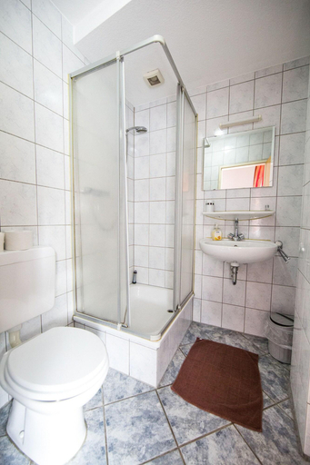 Bathroom 4, Burghof Stolberg, Städteregion Aachen