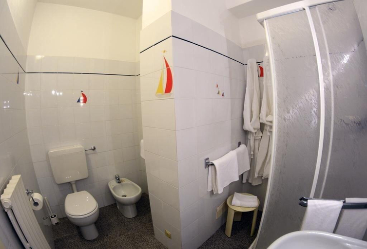 Bathroom, Nazionale Portofino, Genova