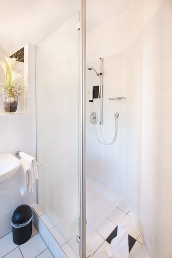 Bathroom 4, Trend Hotel, Region Hannover