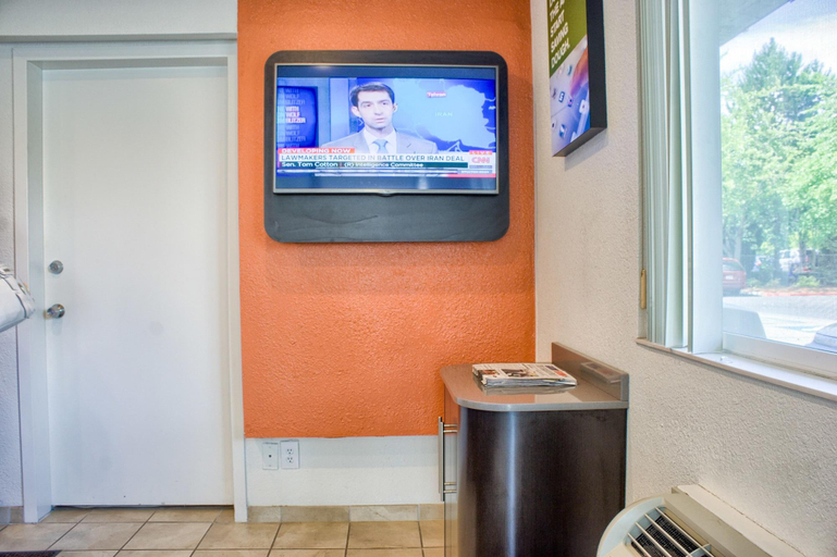 Public Area 2, Motel 6 Issaquah, WA - Seattle - East, King