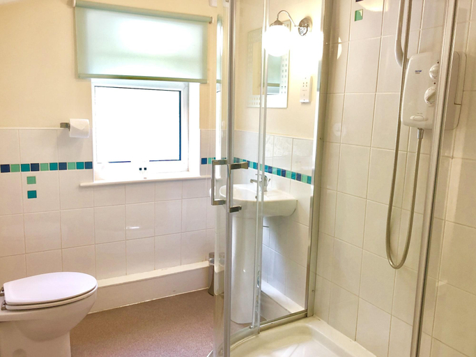 Bathroom 4, The Priory, Lancashire