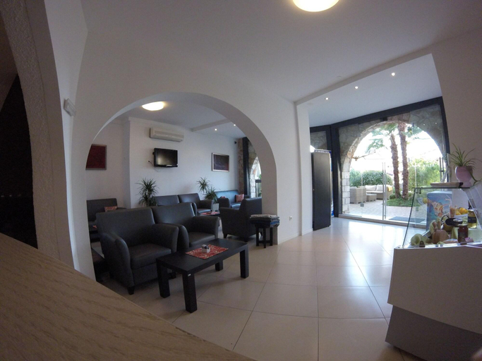 Public Area 2, Vista, Vrsar
