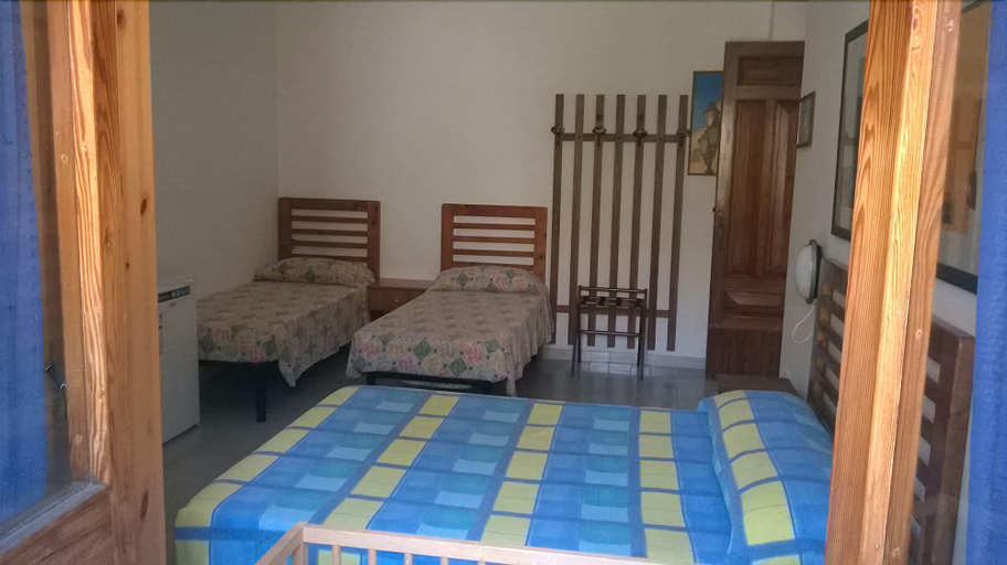 Bedroom 3, Vela Velo, Foggia