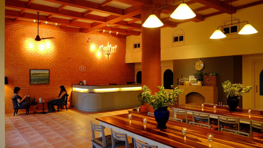 Public Area 2, WangPla Villa Resort, Muang Nakhon Sawan
