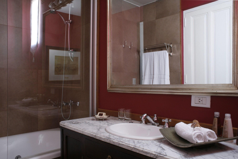 Bathroom 4, Legado Mitico, Distrito Federal