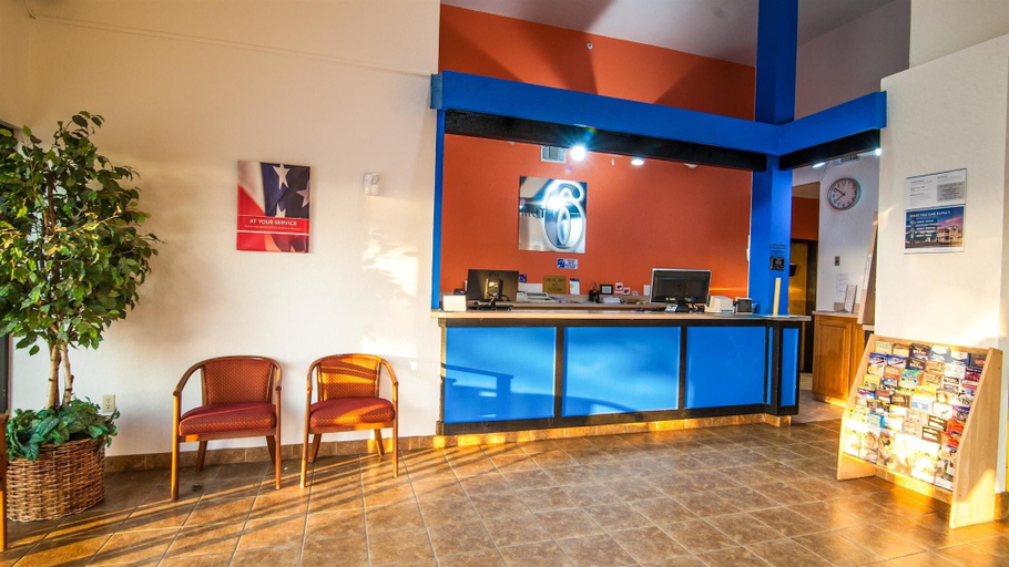 Public Area 2, Motel 6 Santa Nella, CA - Los Banos, Merced