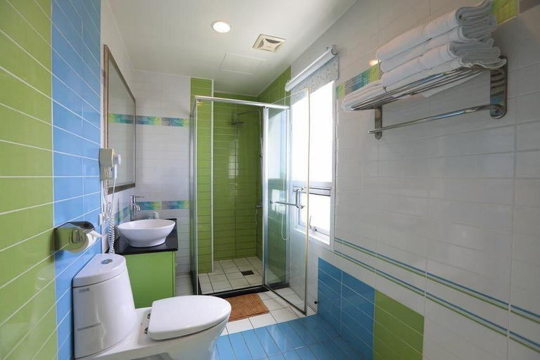 Bathroom 4, HANG HAI B B, Pingtung