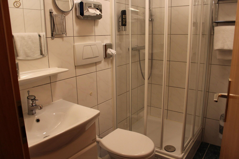 Bathroom 4, Gasthof Rössle, Tübingen
