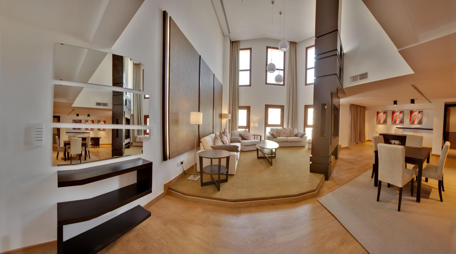 Others 5, The Rester Hotel