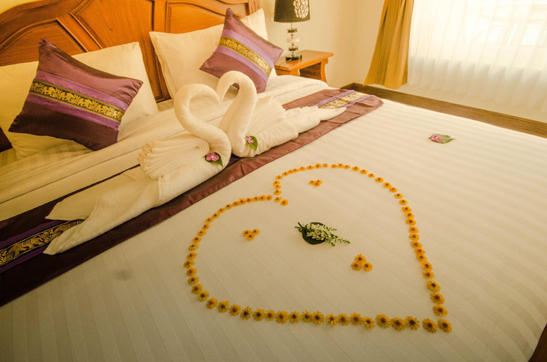 Bedroom 4, Nok Resort & Hotel, San Sai
