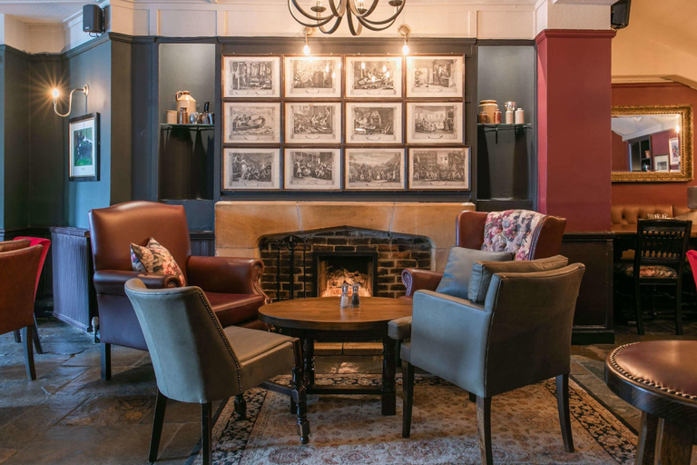 Public Area, The Rose & Crown Wimbledon, London