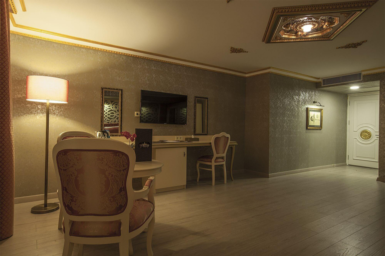 Bedroom 2, Empire Suite Hotel, Fatih