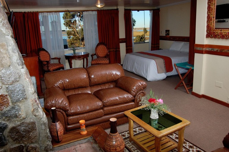 Public Area 2, Taypikala Hotel Lago, Puno