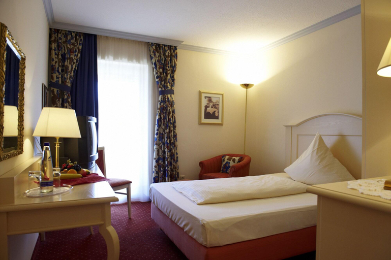 Bedroom 3, Hotel Gasthof Huber, Ebersberg