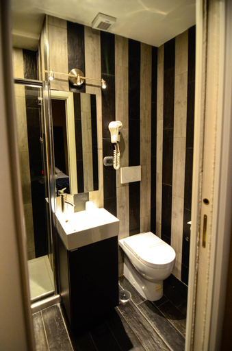 Bathroom 5, Hotel Felice, Rome