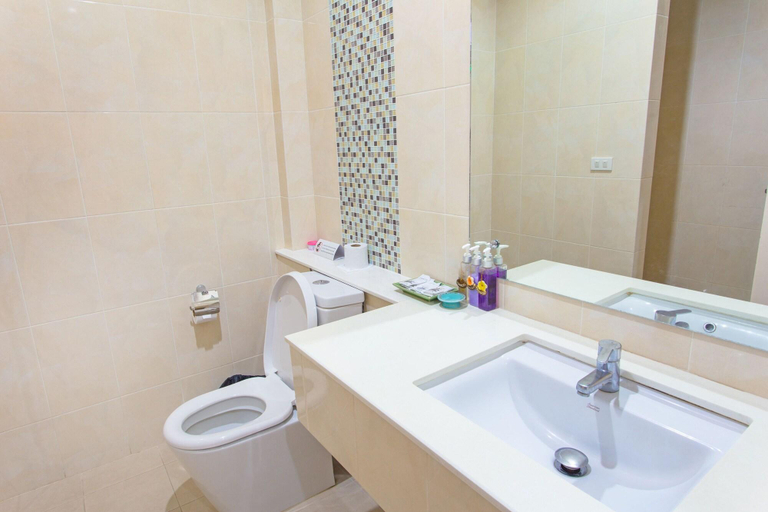 Bathroom 5, Nantrungjai Boutique Hotel, Muang Nan