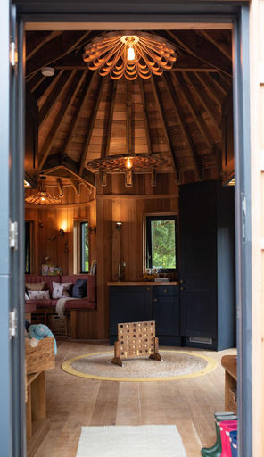 Public Area 4, Chewton Glen , Dorset