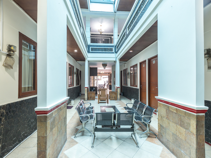 Public Area 5, OYO 1672 Wisma Barkah, South Jakarta