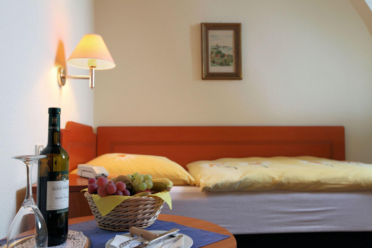 Bedroom 3, Kurhotel Sassnitz, Vorpommern-Rügen