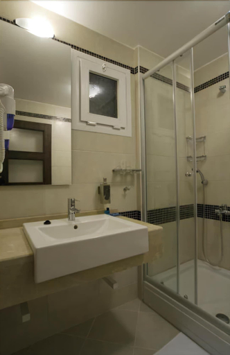 Bathroom 4, Otel Gümüslük, Bodrum