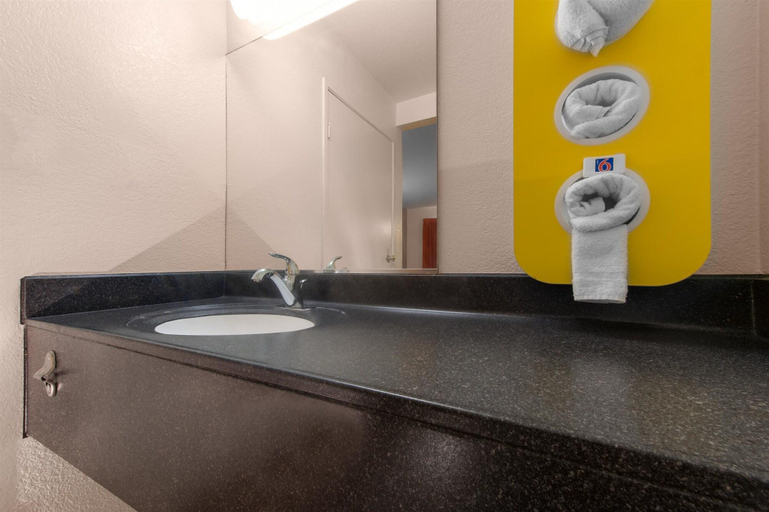 Bathroom 4, Motel 6 Bismarck, Burleigh