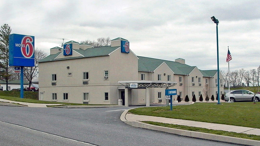 Exterior & Views 2, Motel 6-Gordonville, PA, Lancaster