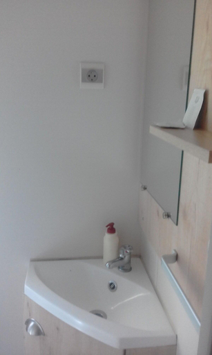 Bathroom 5, Chateau De Launayblot, Ille-et-Vilaine