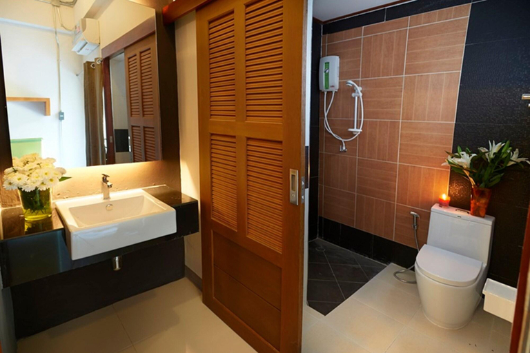 Bathroom 4, Euanjitt Chill House, Muang Khon Kaen