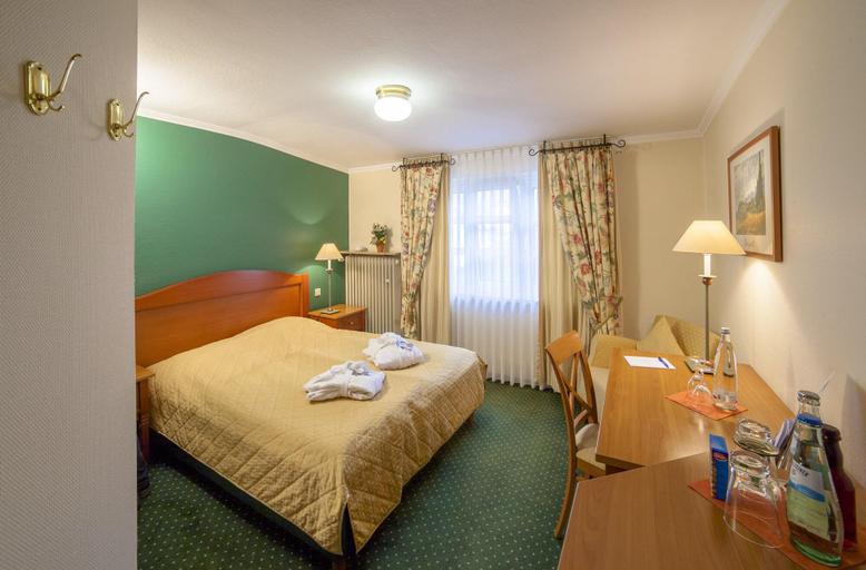 Bedroom 2, Hotel Zur Post GmbH Waldbreitbach, Neuwied