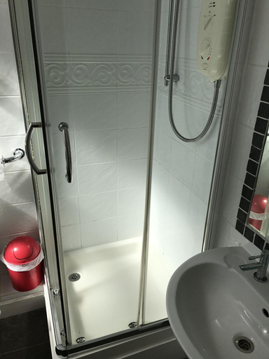 Bathroom 4, Antler Guest House, Edinburgh