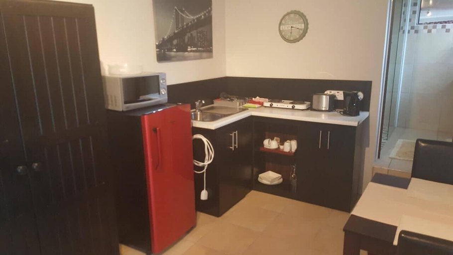 Public Area 3, Beachway B&B, Nelson Mandela Bay