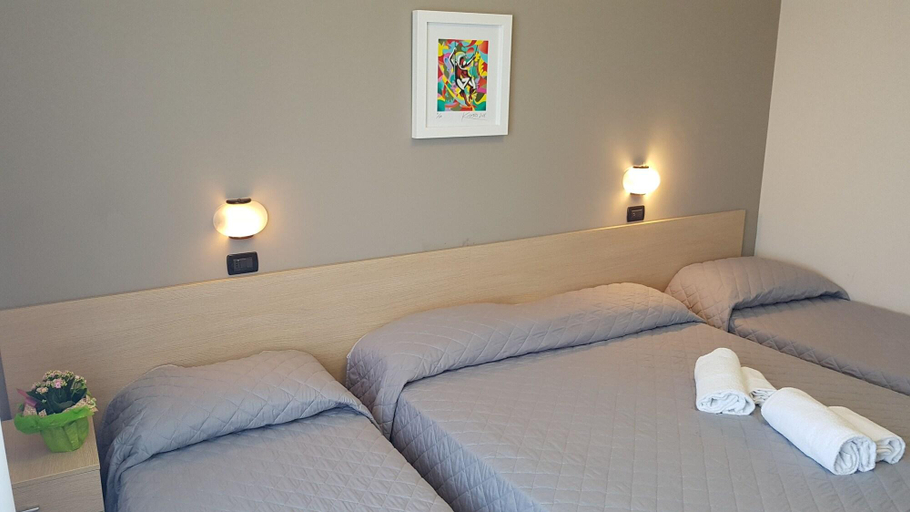 Bedroom 4, Excelsior, Pescara