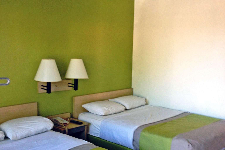 Bedroom 3, Motel 6 Colorado Springs, Co, El Paso