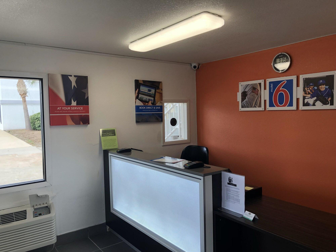Public Area 3, Motel 6 Brunswick, GA, Glynn