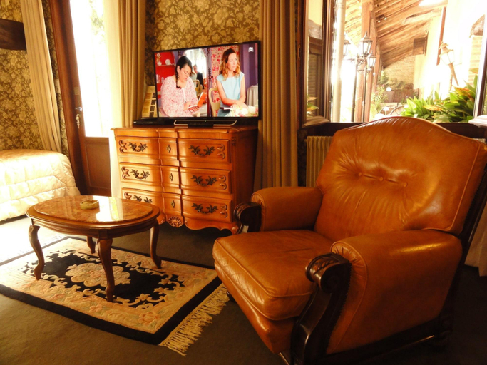 Public Area 2, Hostellerie Sarrasine, Ain