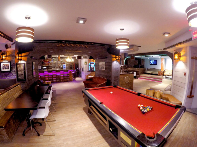 Public Area 2, M Montreal - Hostel, Montréal