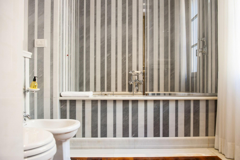 Bathroom 4, J.K. Place Roma - The Leading Hotels o/t World, Roma