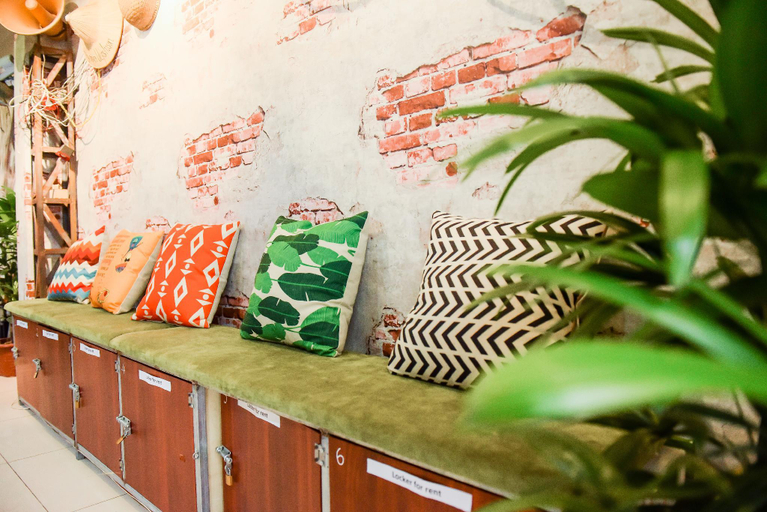 Public Area, See you at Lily's, Hoàn Kiếm