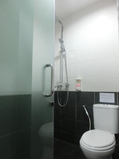 Bathroom 4, BG Business Hotel, Seberang Perai Tengah
