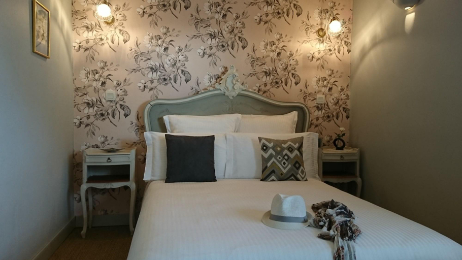 Bedroom 3, Domaine De Bourgville, Vienne