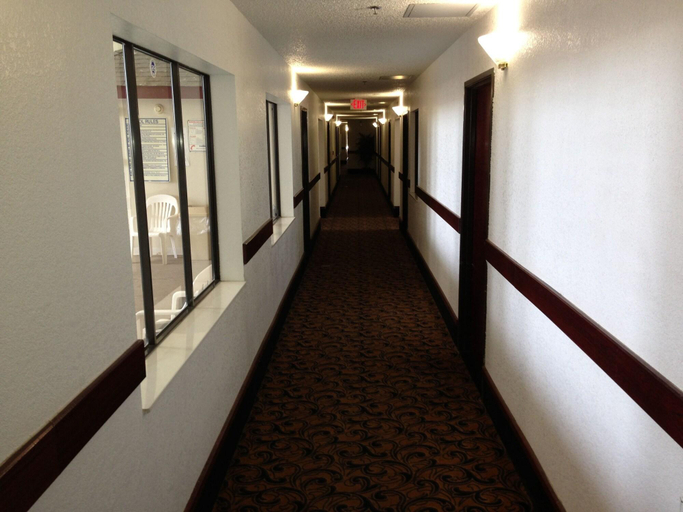 Public Area 3, Brentwood Inn & Suites, Lea