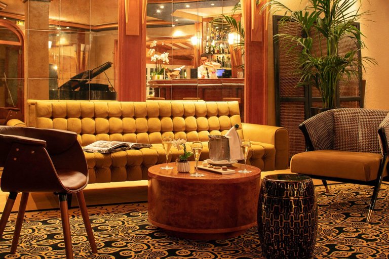 Public Area 3, La Mandarine, Var