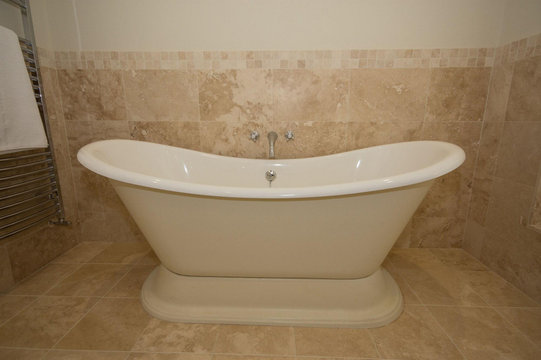 Bathroom 5, Burythorpe Country House Hotel Restaurant, North Yorkshire