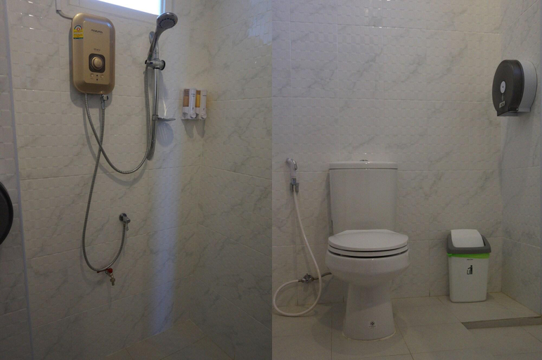 Bathroom 5, Kata Beachwalk Hotel and Bungalows, Phuket Island