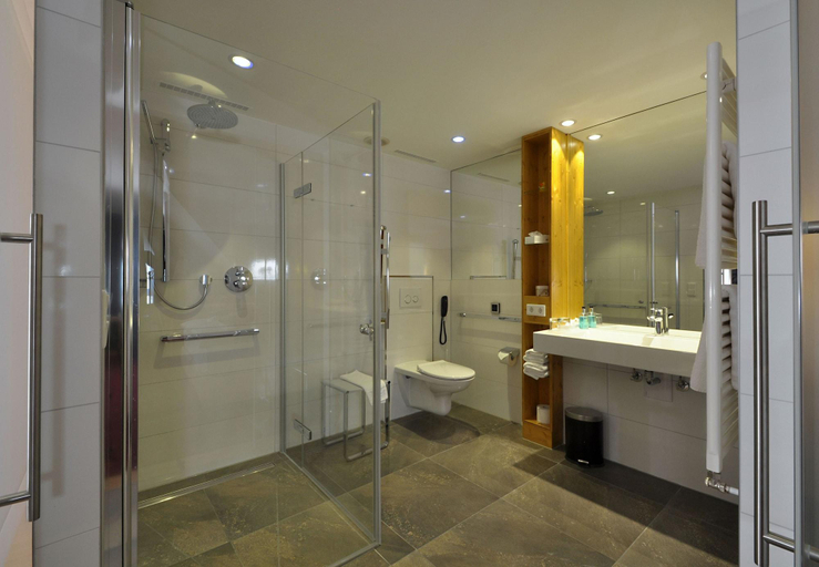 Bathroom 4, Ringhotel Niedersachsen Hoexter / Sievers Niedersa, Höxter