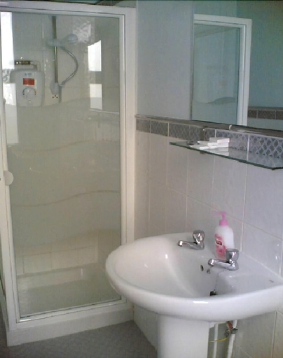 Bathroom 3, Athena Guest House, Oxfordshire