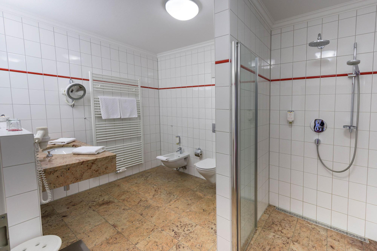 Bathroom 4, Hafen Hitzacker, Lüchow-Dannenberg