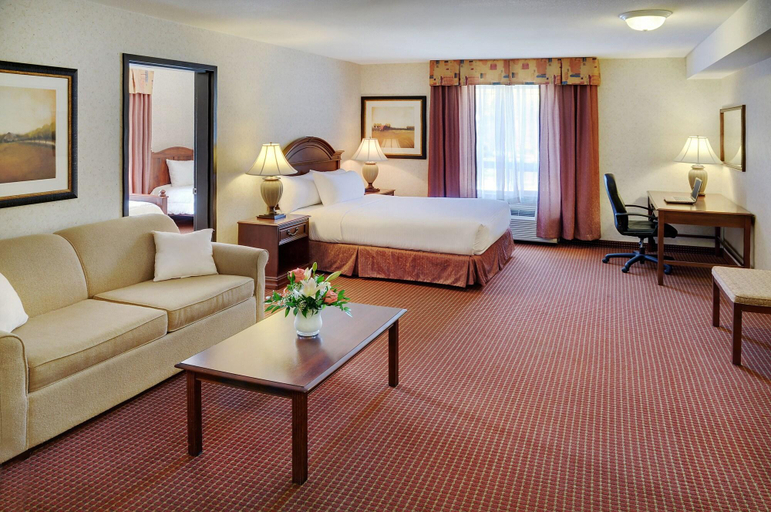 Bedroom 3, Pomeroy Inn and Suites Chetwynd, Peace River