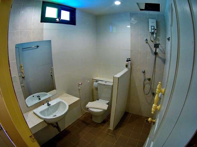 Bathroom 4, Rapeepong Resort Nanthai, K. Phu Pieng